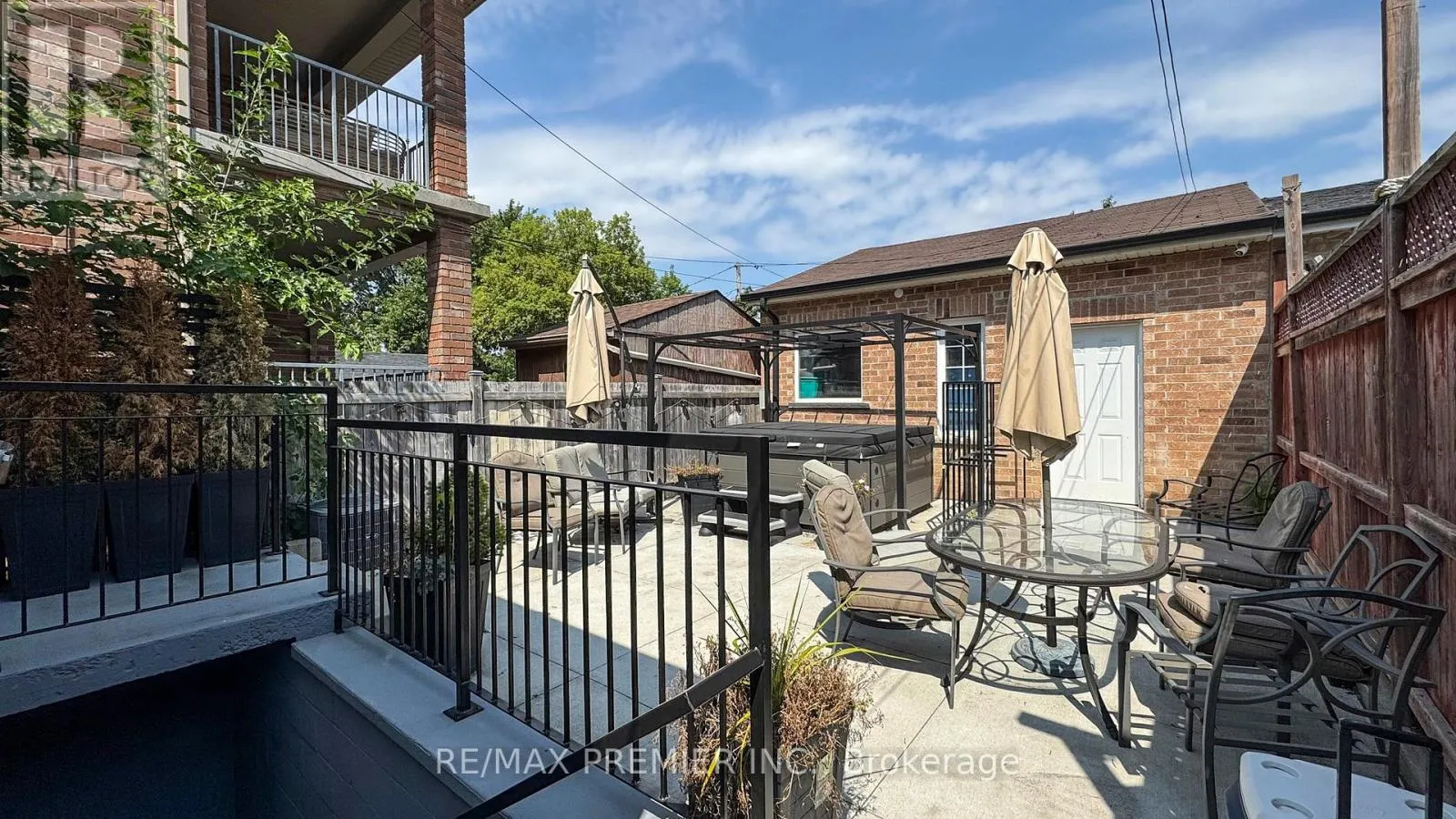 32 AMHERST AVENUE