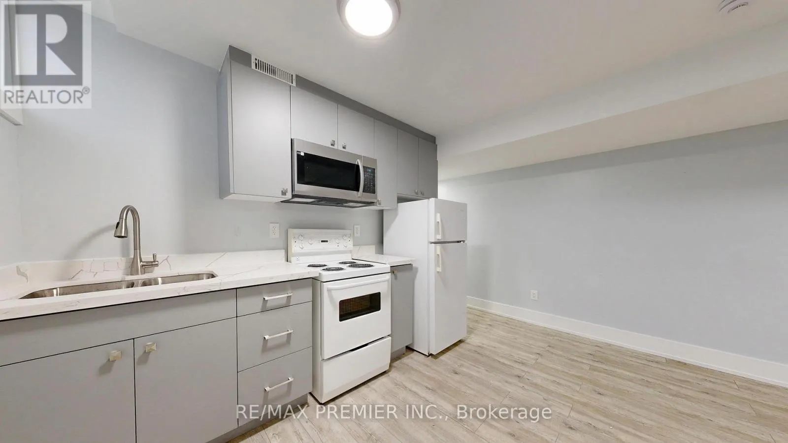 32 AMHERST AVENUE