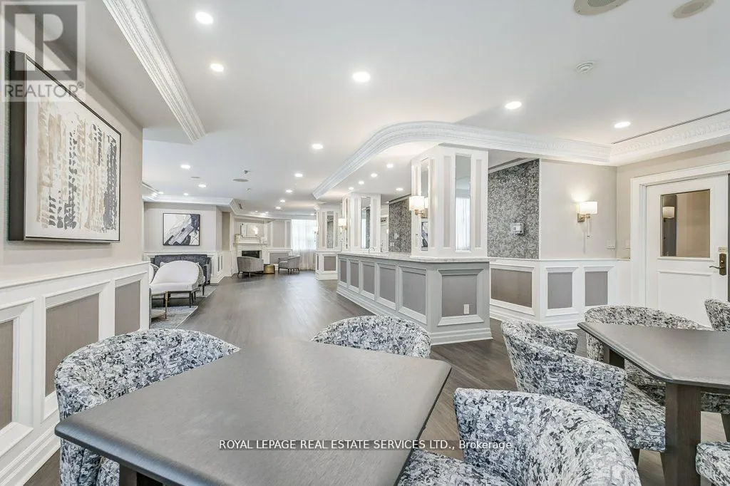 209 - 10 OLD YORK MILLS ROAD