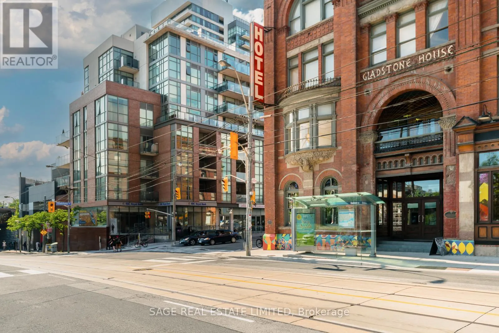 401 - 2 GLADSTONE AVENUE
