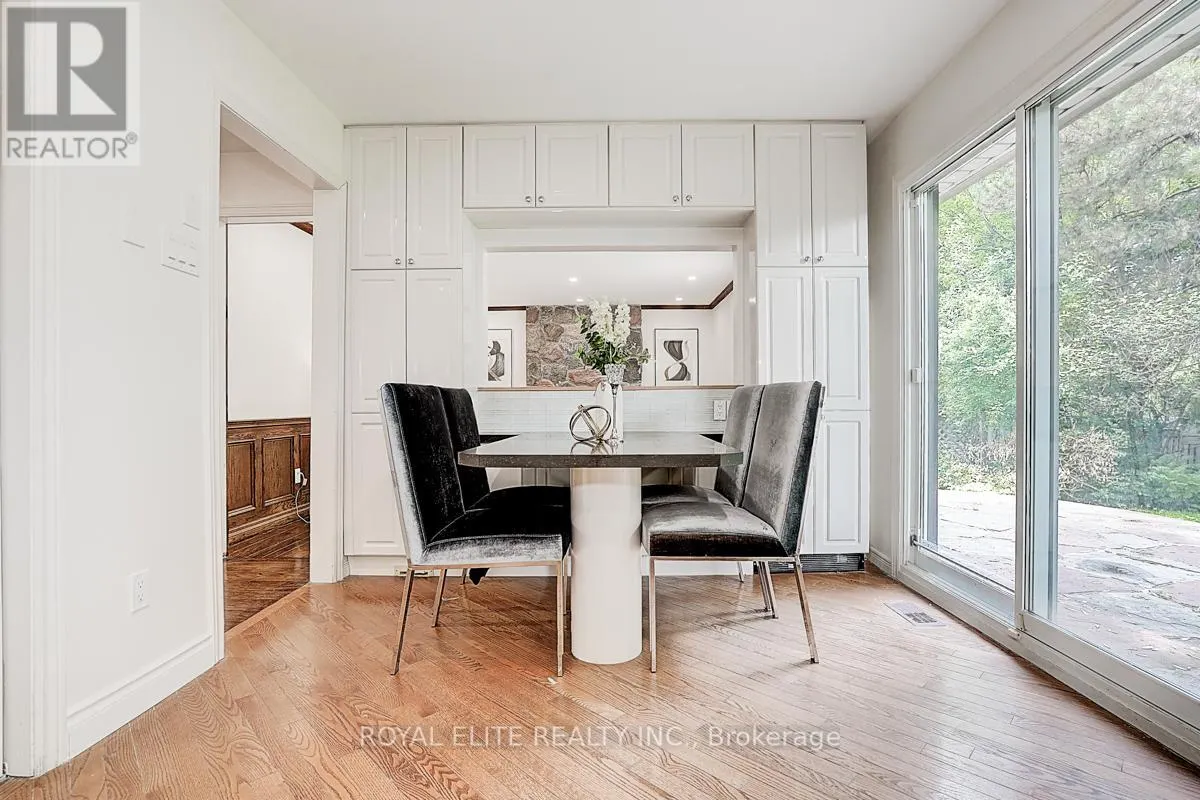 11 ABBEYWOOD TRAIL