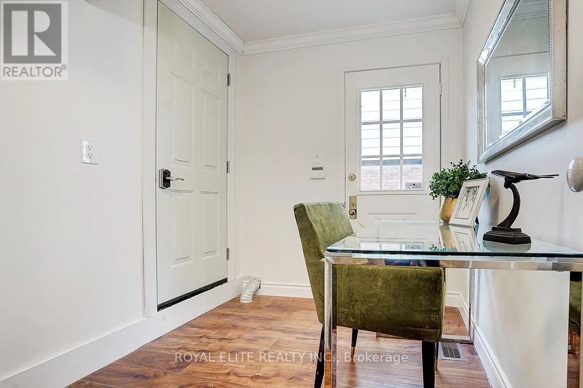 11 ABBEYWOOD TRAIL