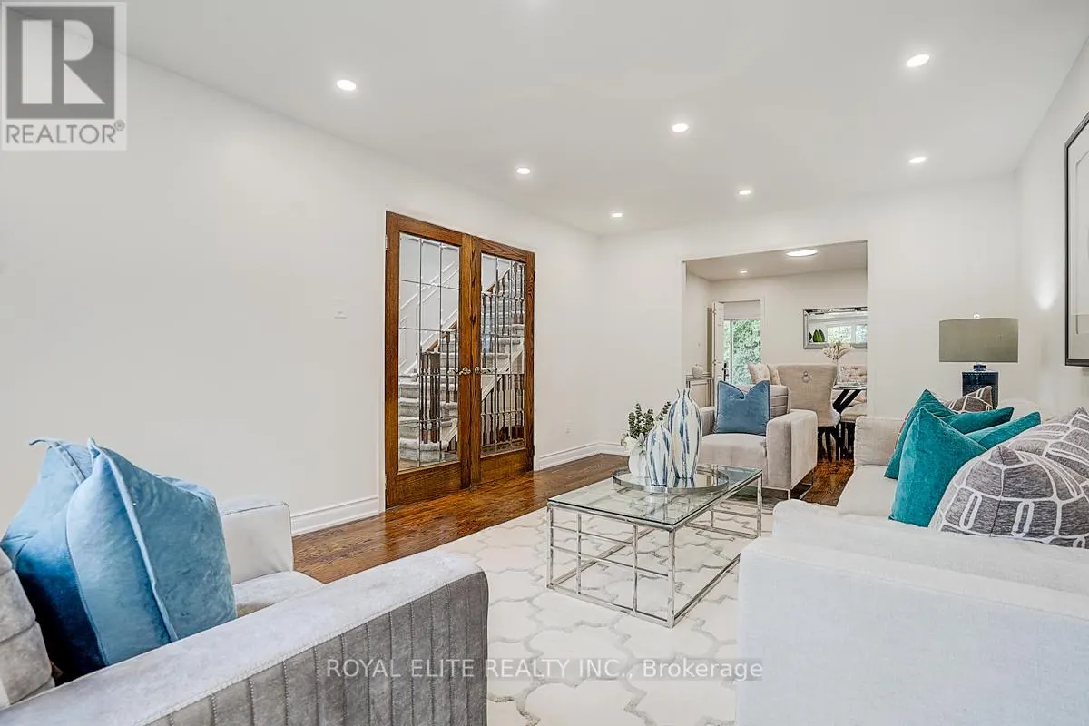 11 ABBEYWOOD TRAIL