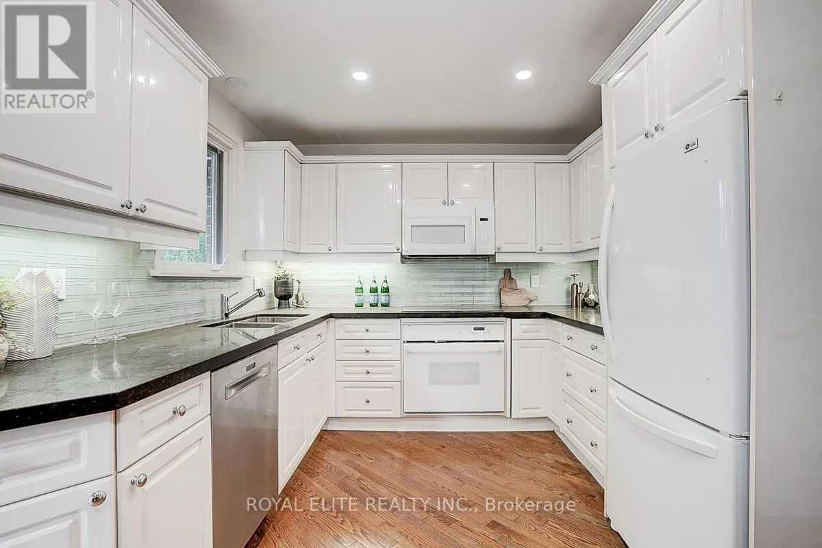 11 ABBEYWOOD TRAIL