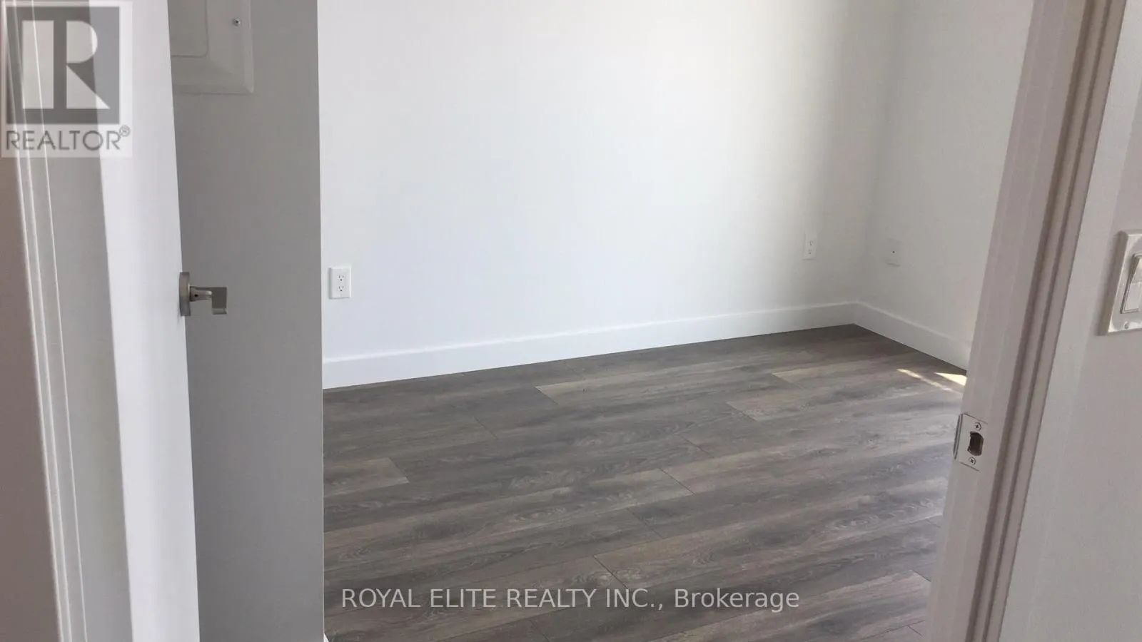 5409 - 8 EGLINTON AVENUE E
