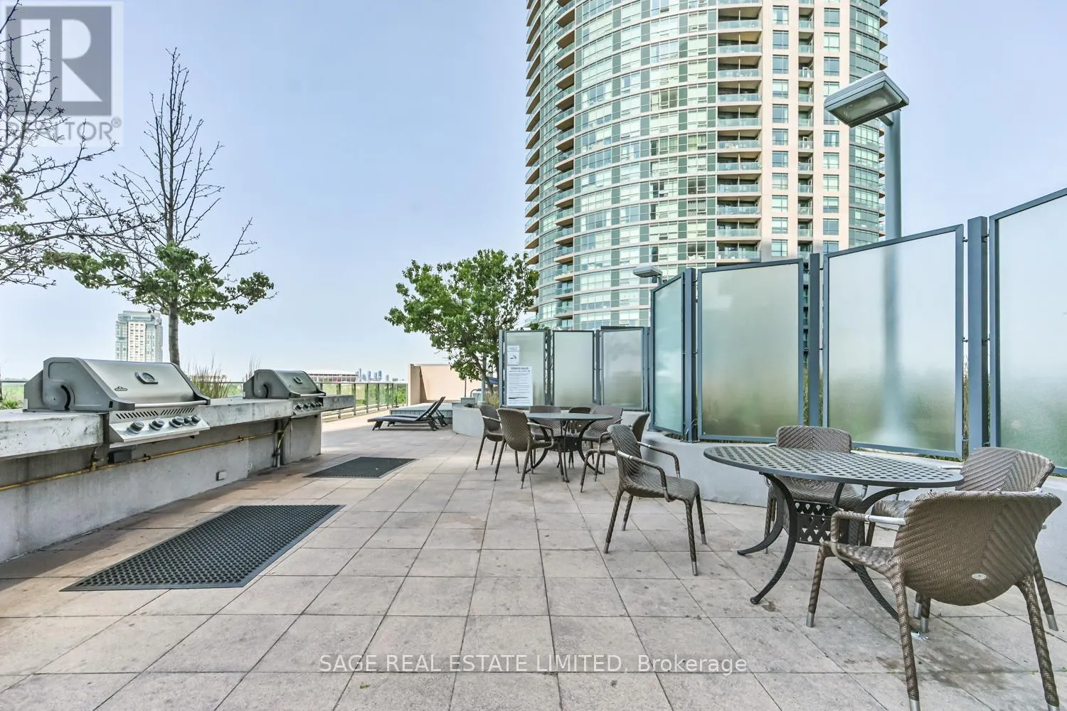 702 - 215 FORT YORK BOULEVARD