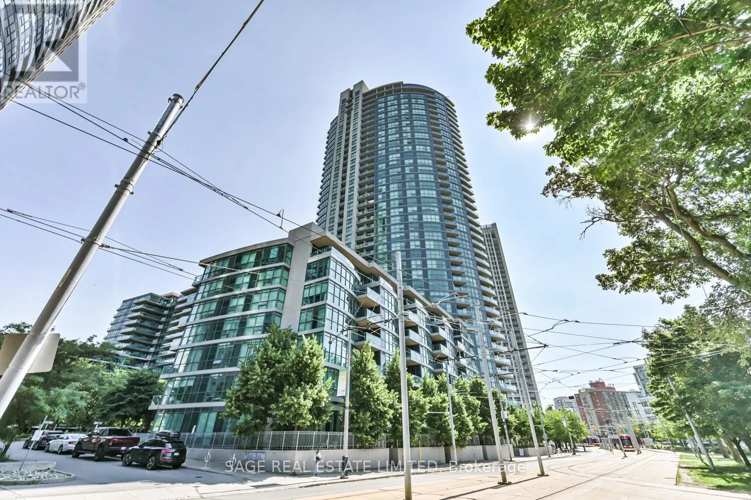 702 - 215 FORT YORK BOULEVARD