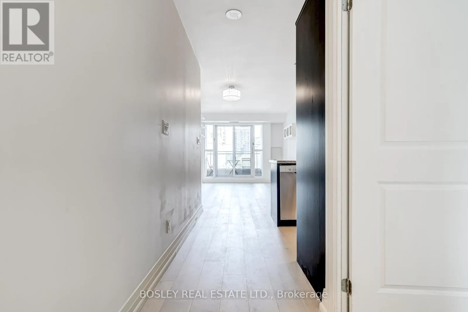 205 - 1430 YONGE STREET