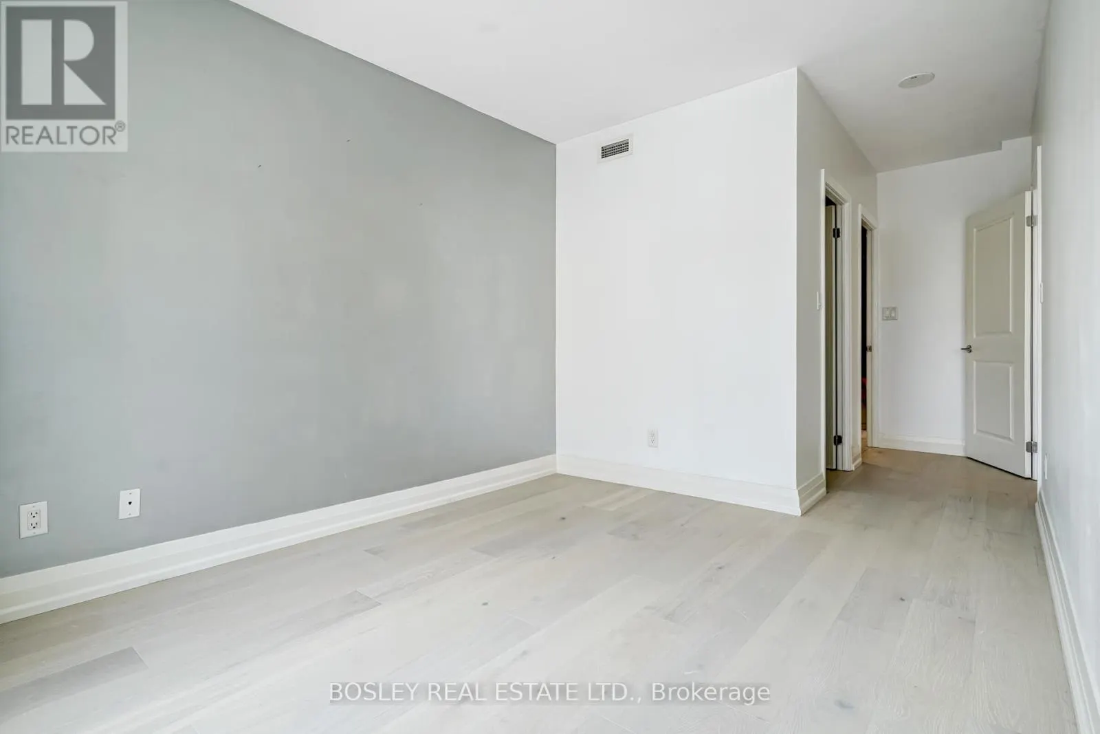 205 - 1430 YONGE STREET