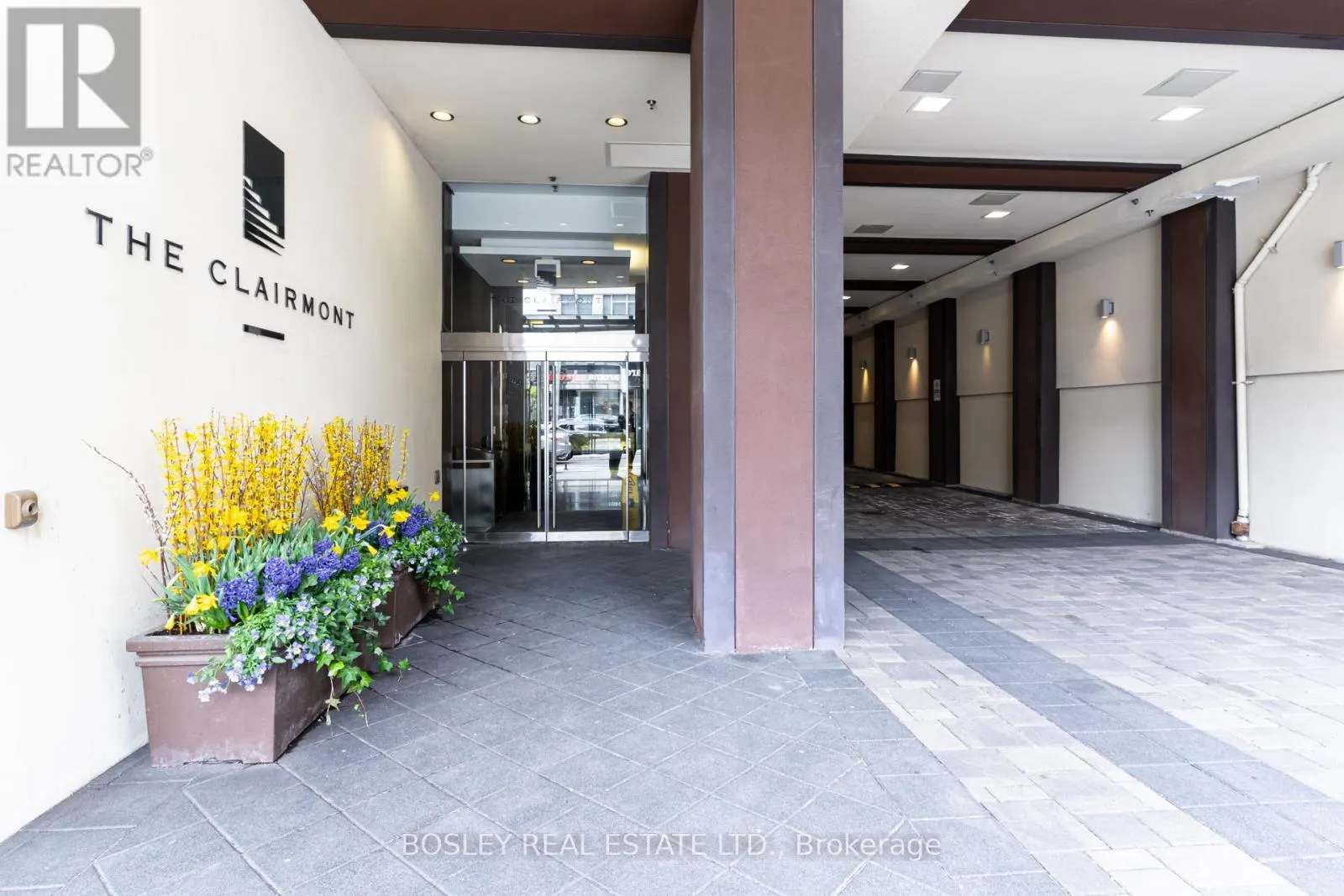 205 - 1430 YONGE STREET
