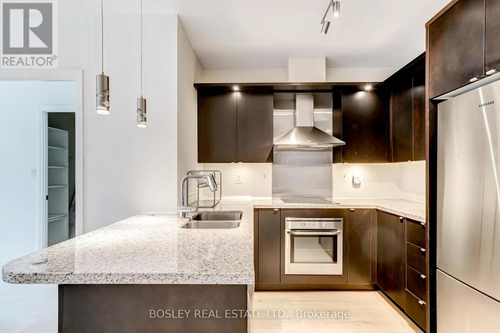 205 - 1430 YONGE STREET
