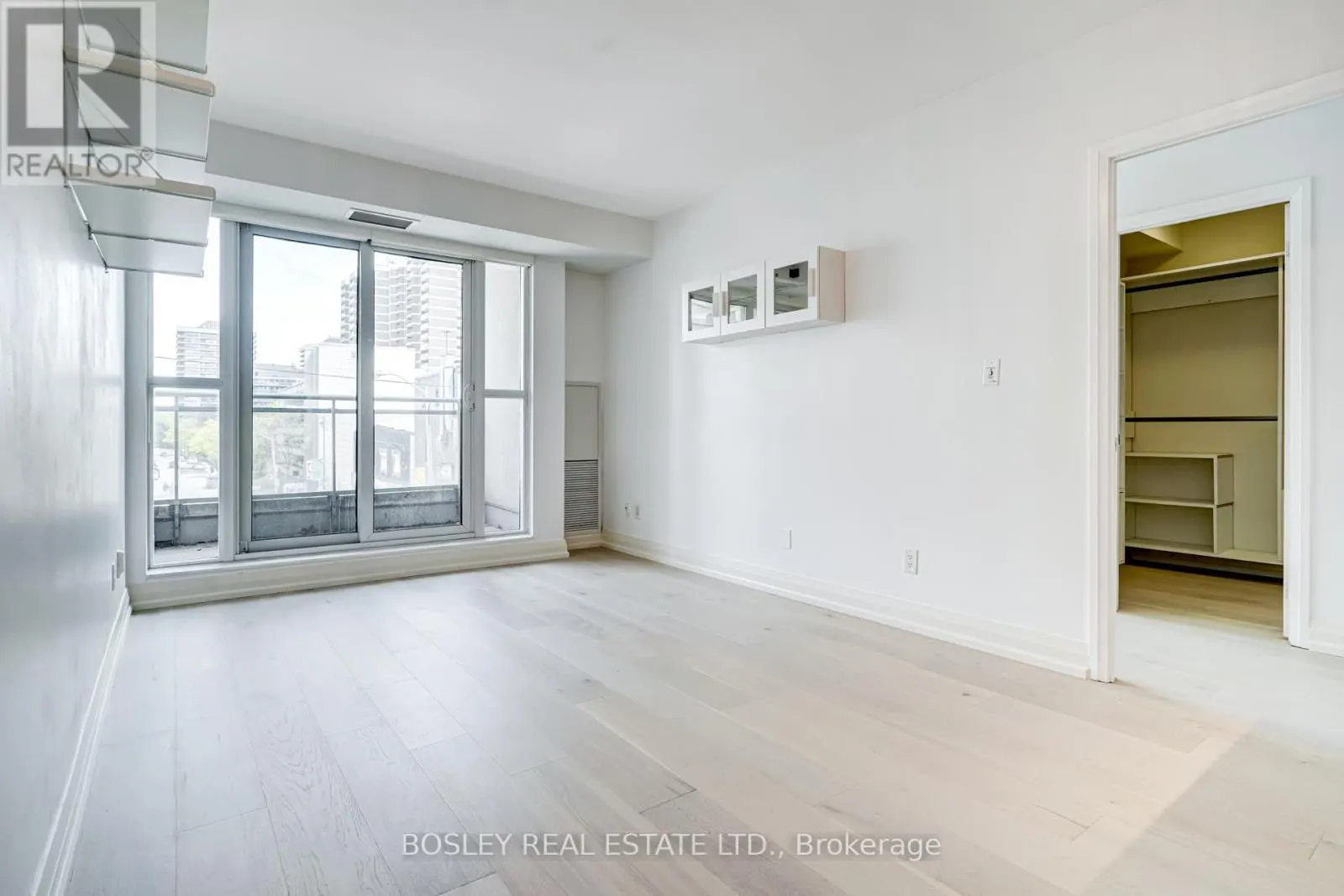 205 - 1430 YONGE STREET