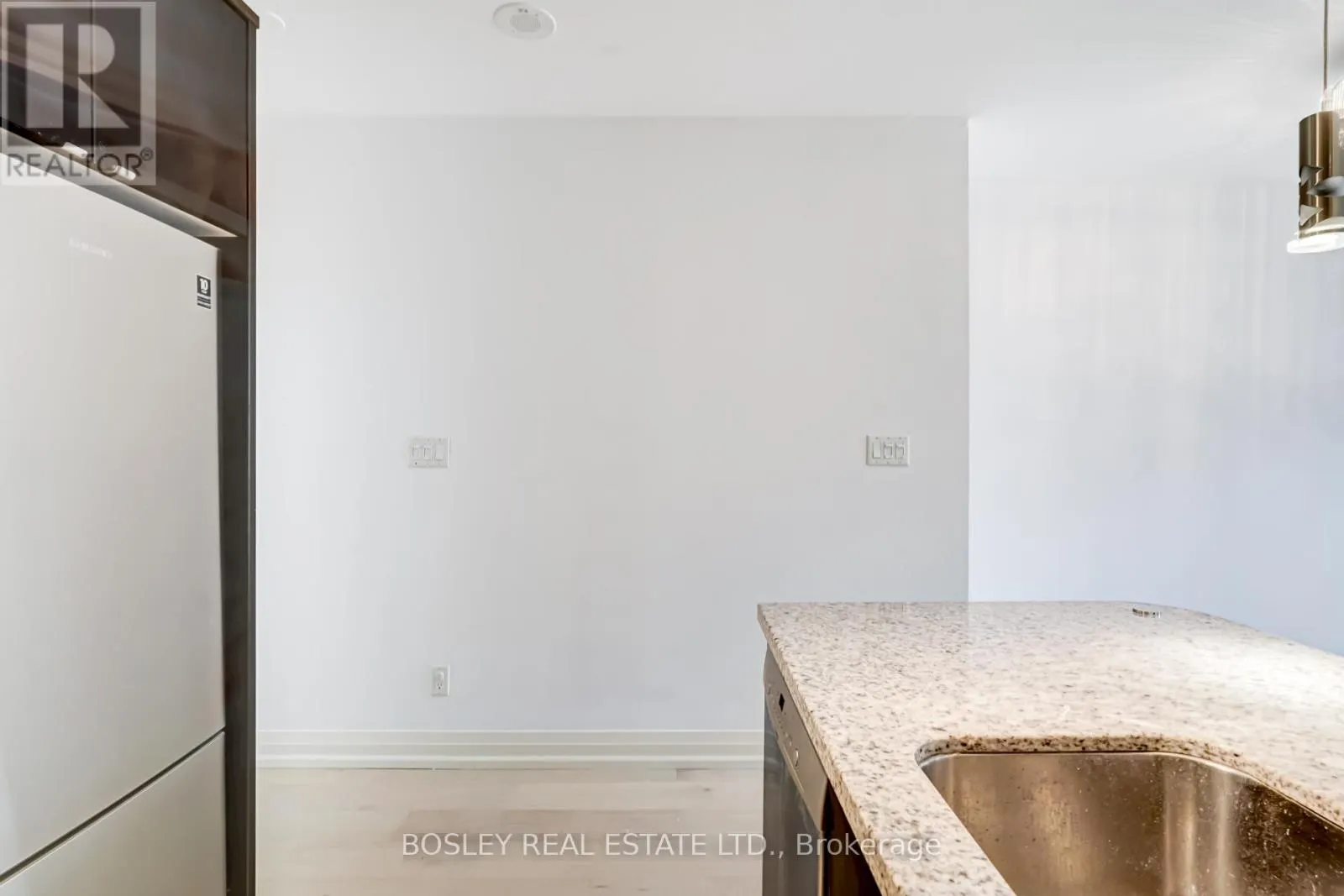 205 - 1430 YONGE STREET