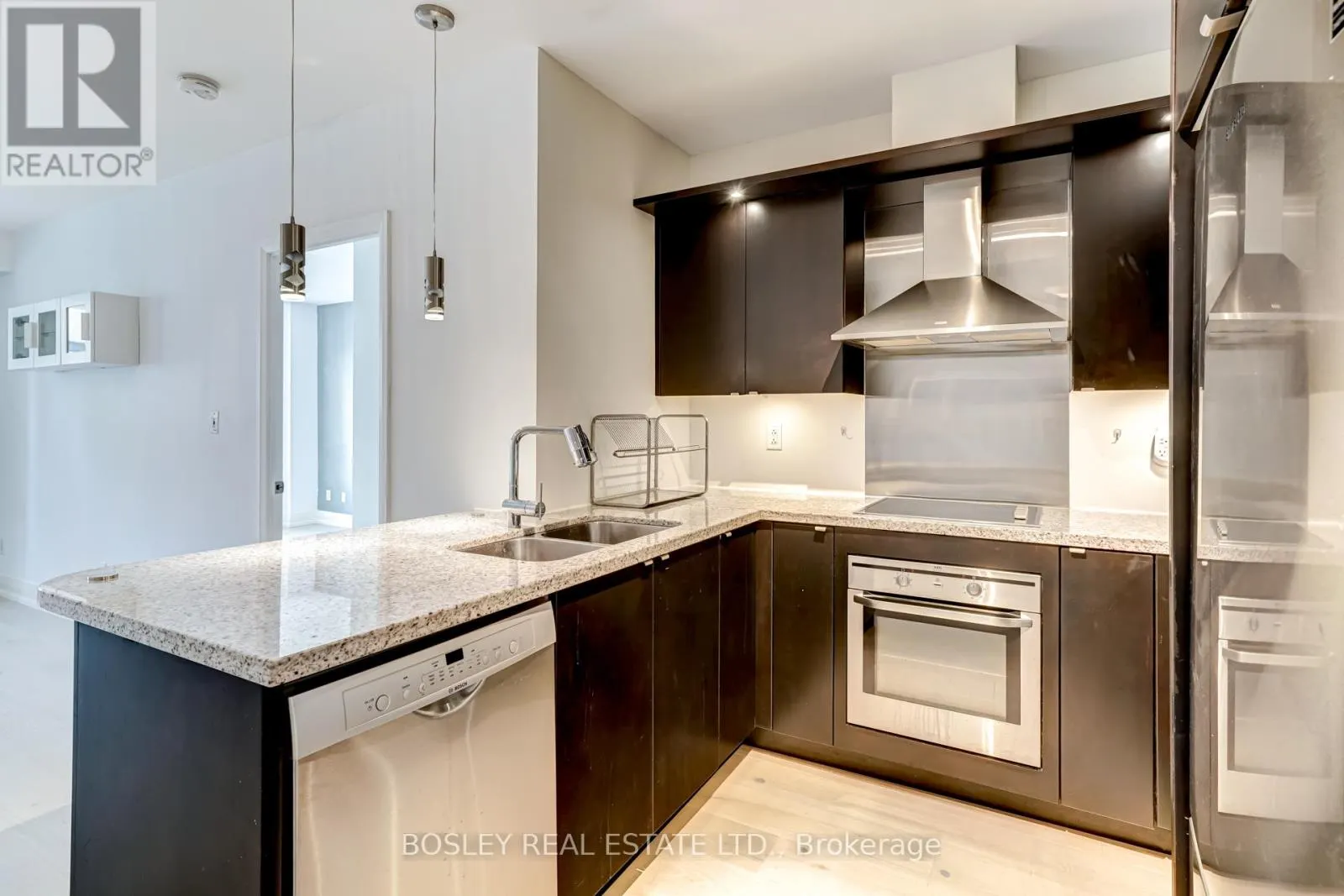 205 - 1430 YONGE STREET