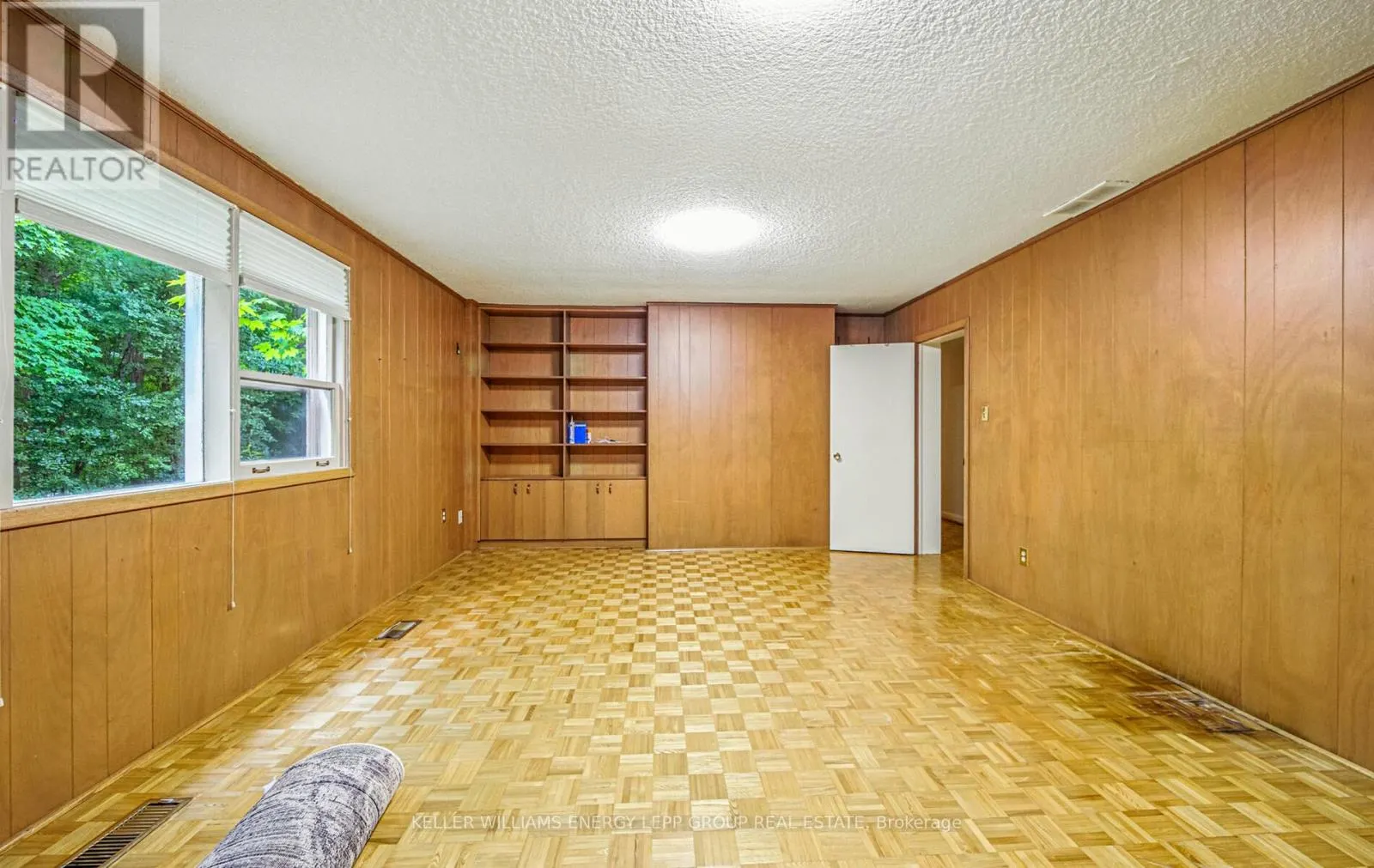 15 ARTINGER COURT