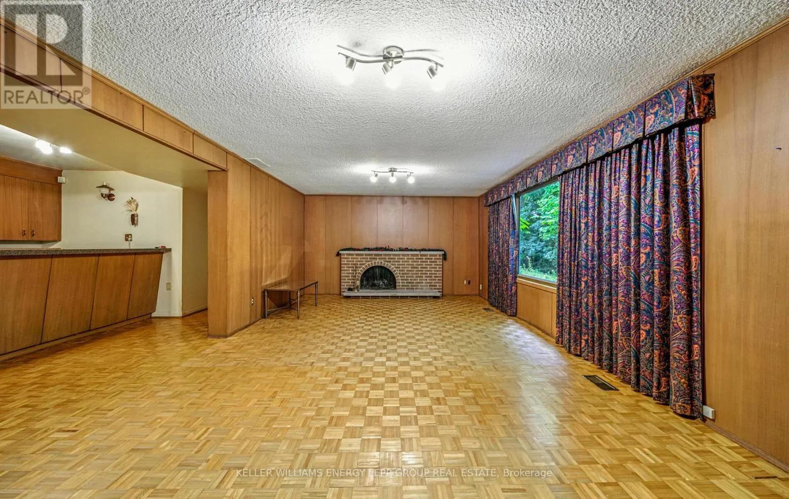 15 ARTINGER COURT