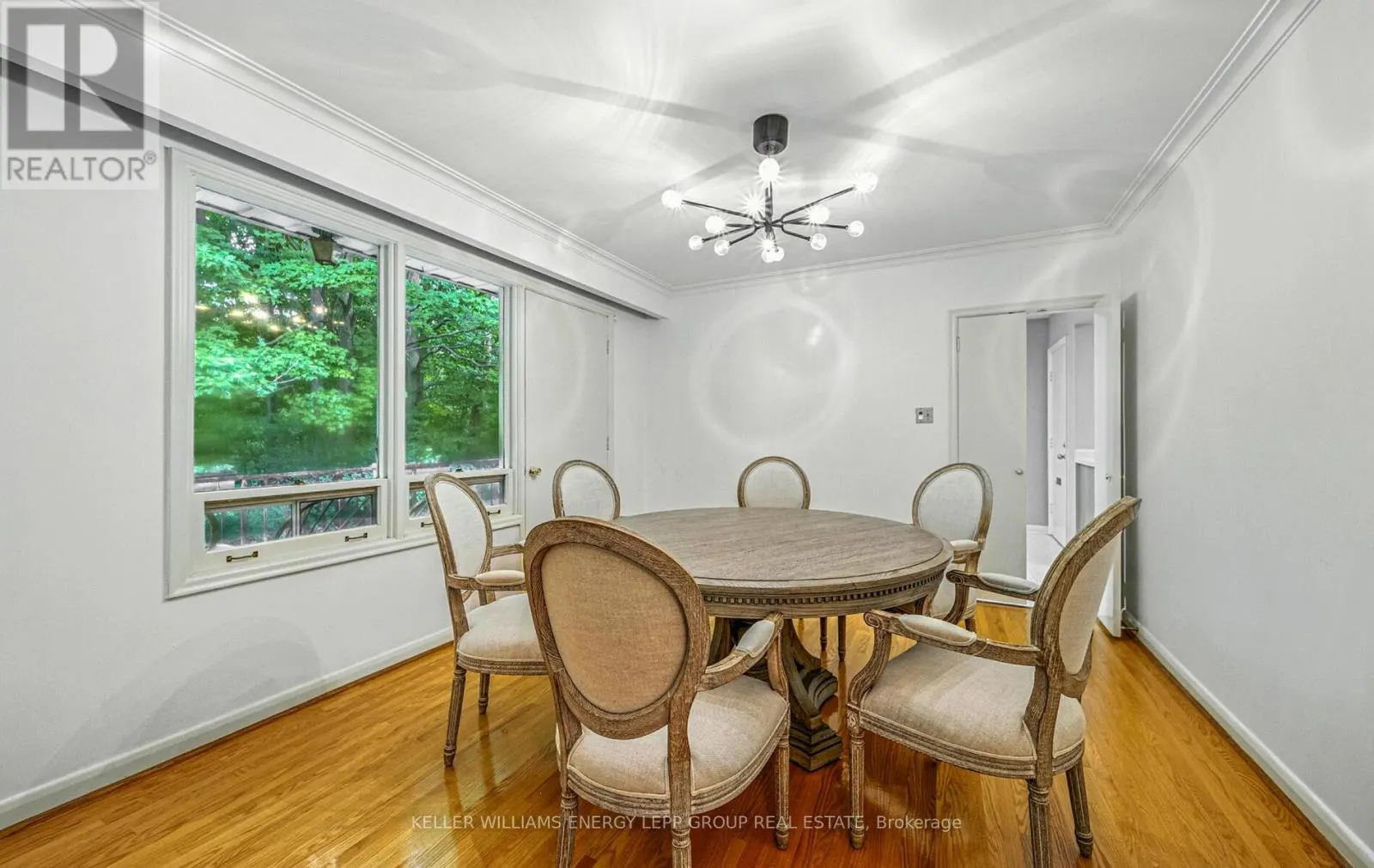 15 ARTINGER COURT
