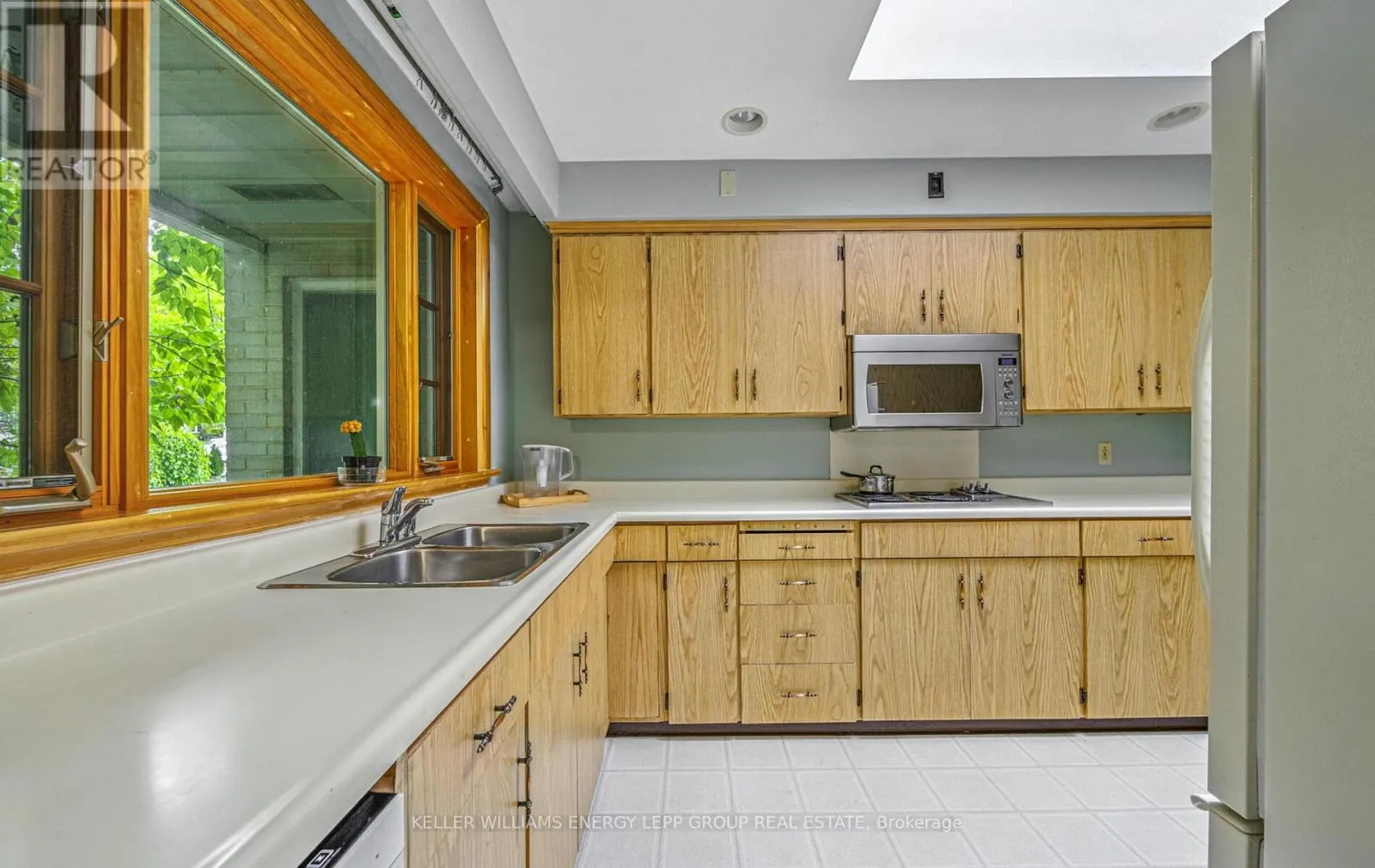 15 ARTINGER COURT
