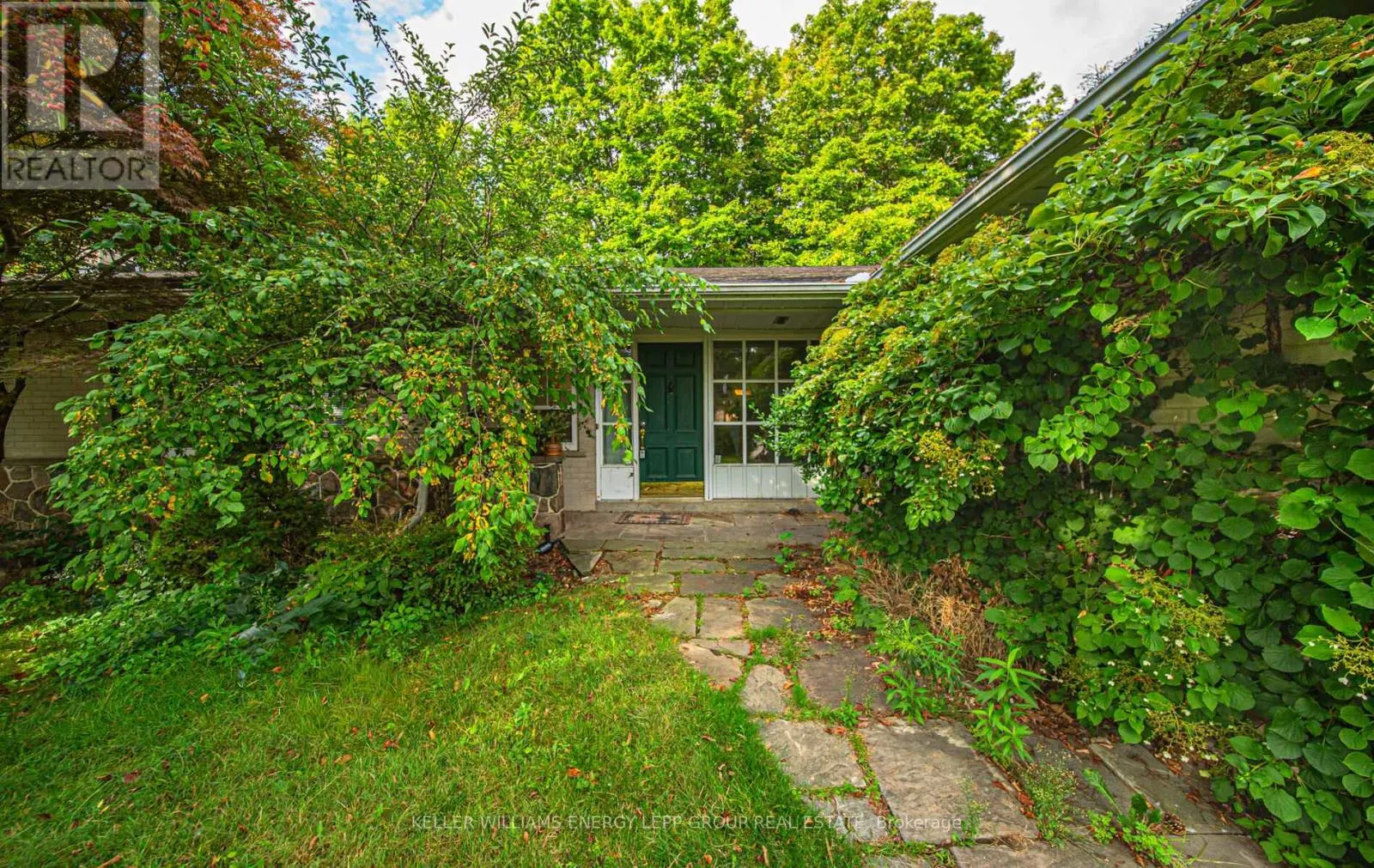 15 ARTINGER COURT
