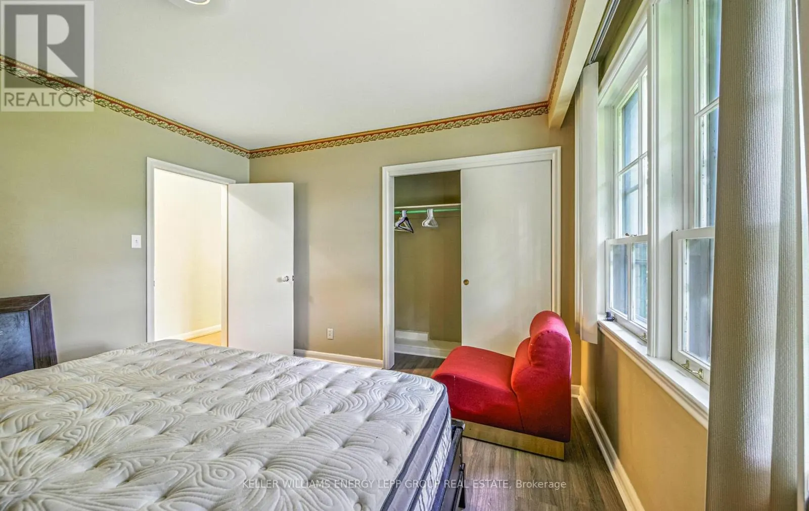 15 ARTINGER COURT