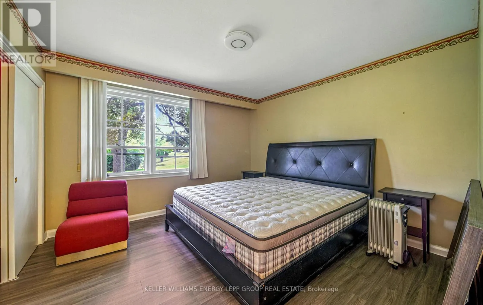 15 ARTINGER COURT