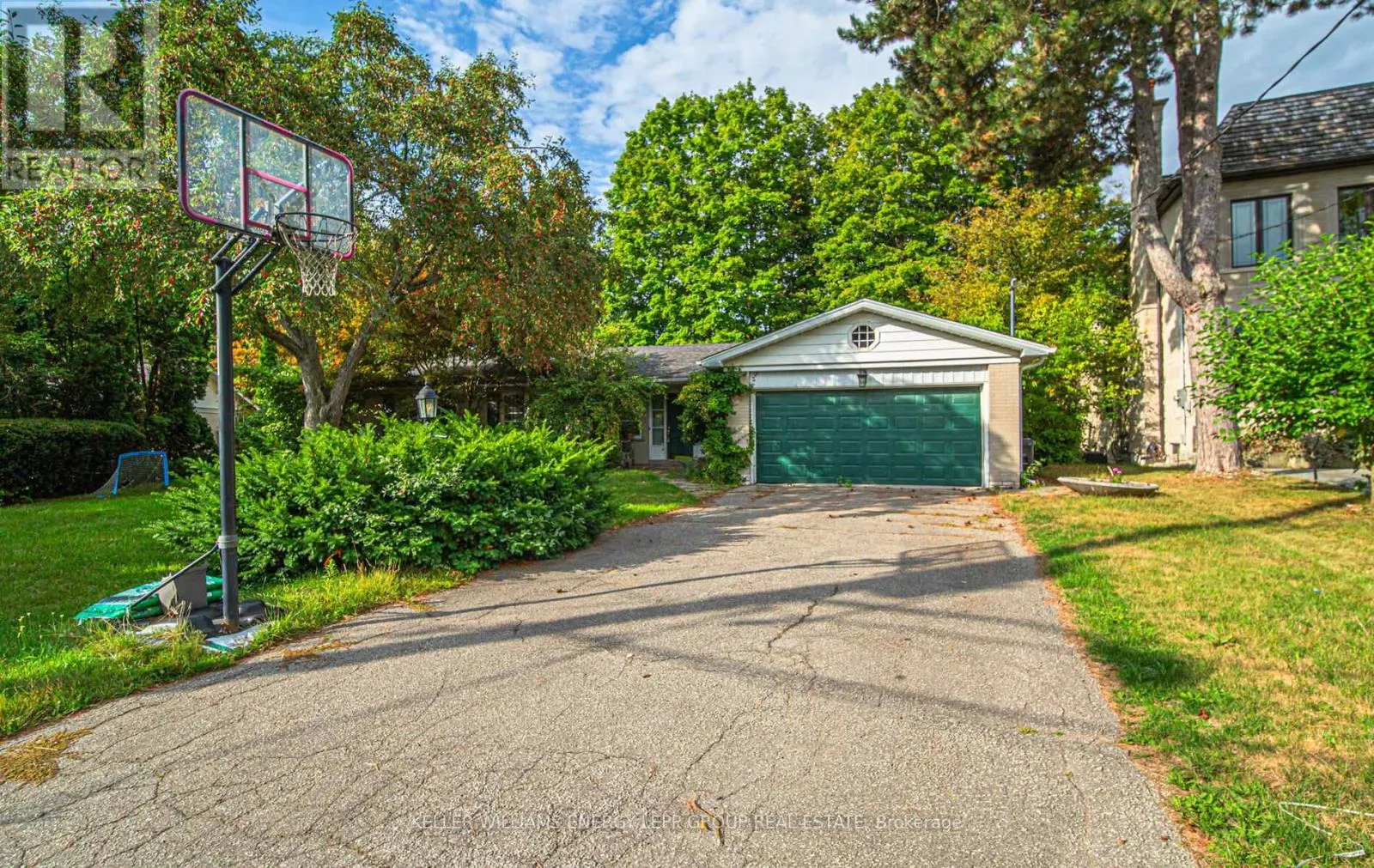 15 ARTINGER COURT