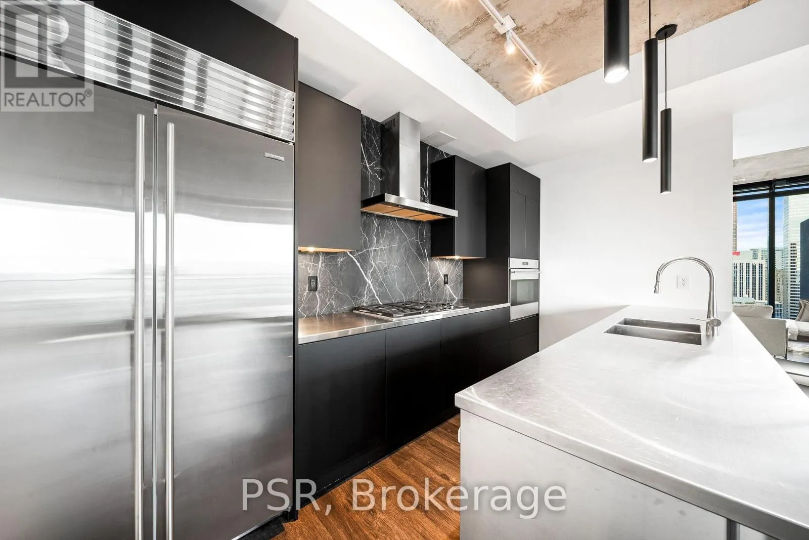 4302 - 224 KING STREET W