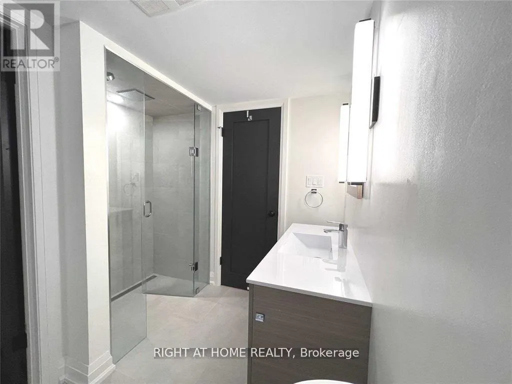 BSMT - 31 ORIOLE PARKWAY
