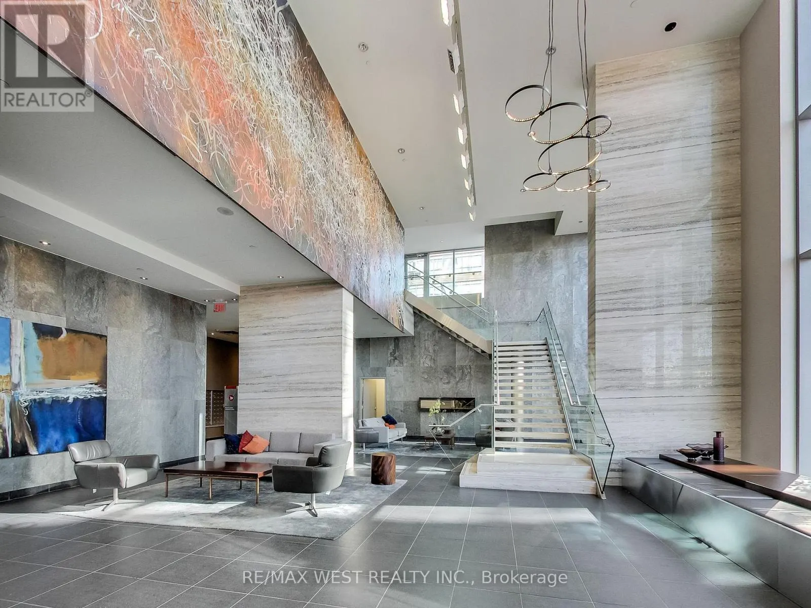 1110 - 15 ICEBOAT TERRACE E