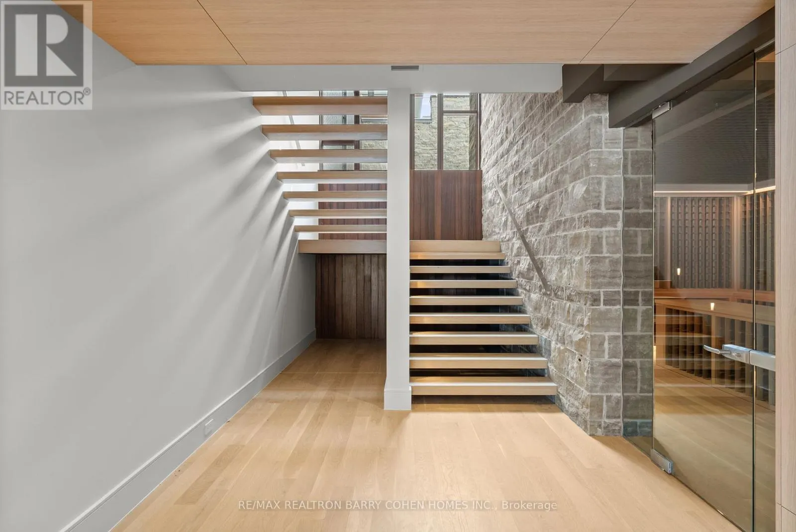 103 OLD COLONY ROAD