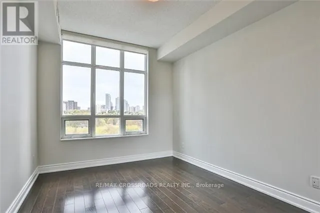 716 - 10 BLOORVIEW PLACE