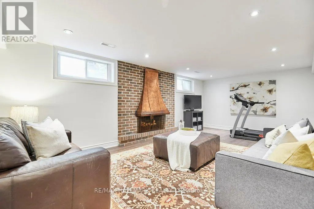 10 GLENTWORTH ROAD
