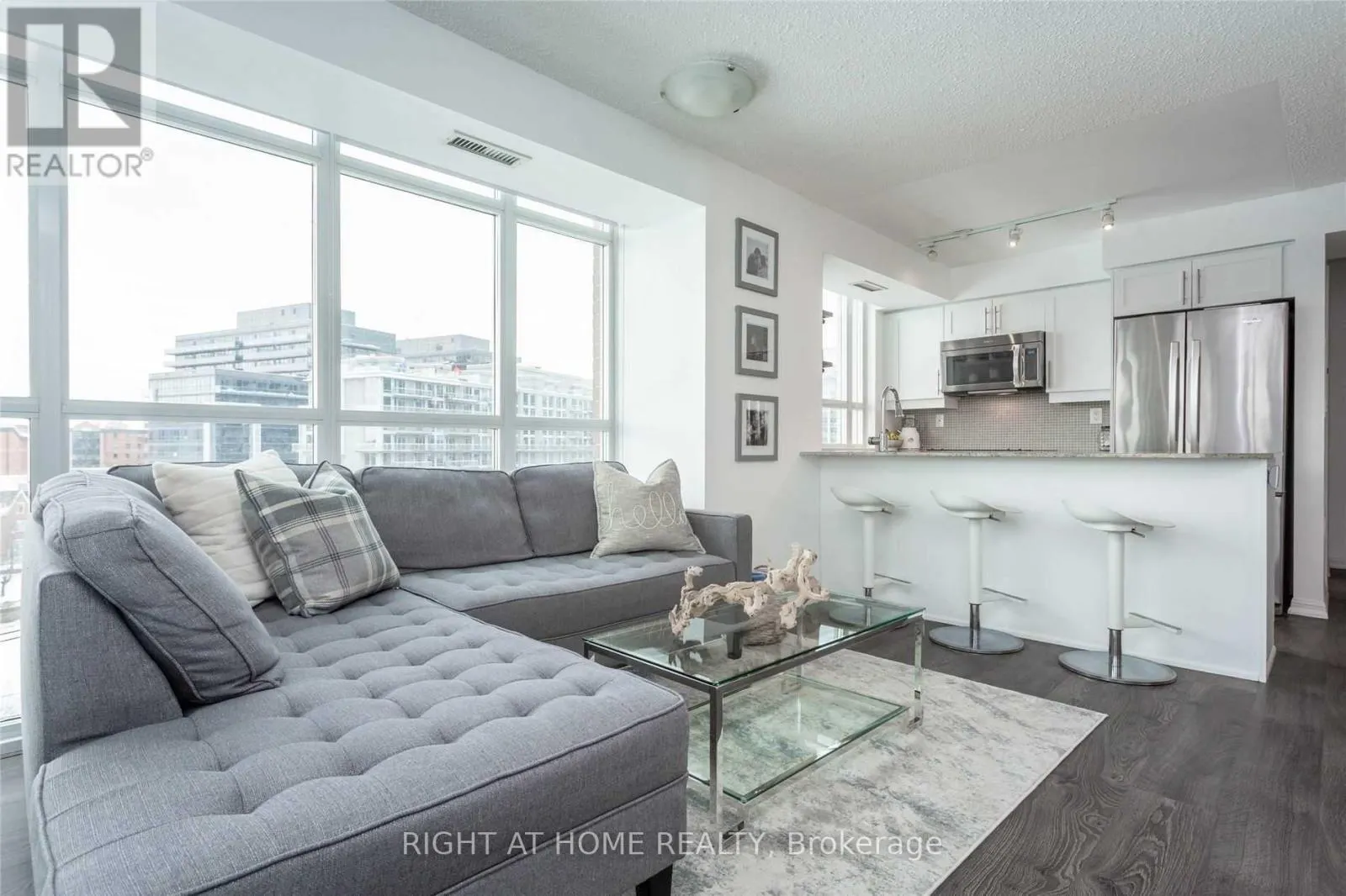 715 - 125 WESTERN BATTERY ROAD