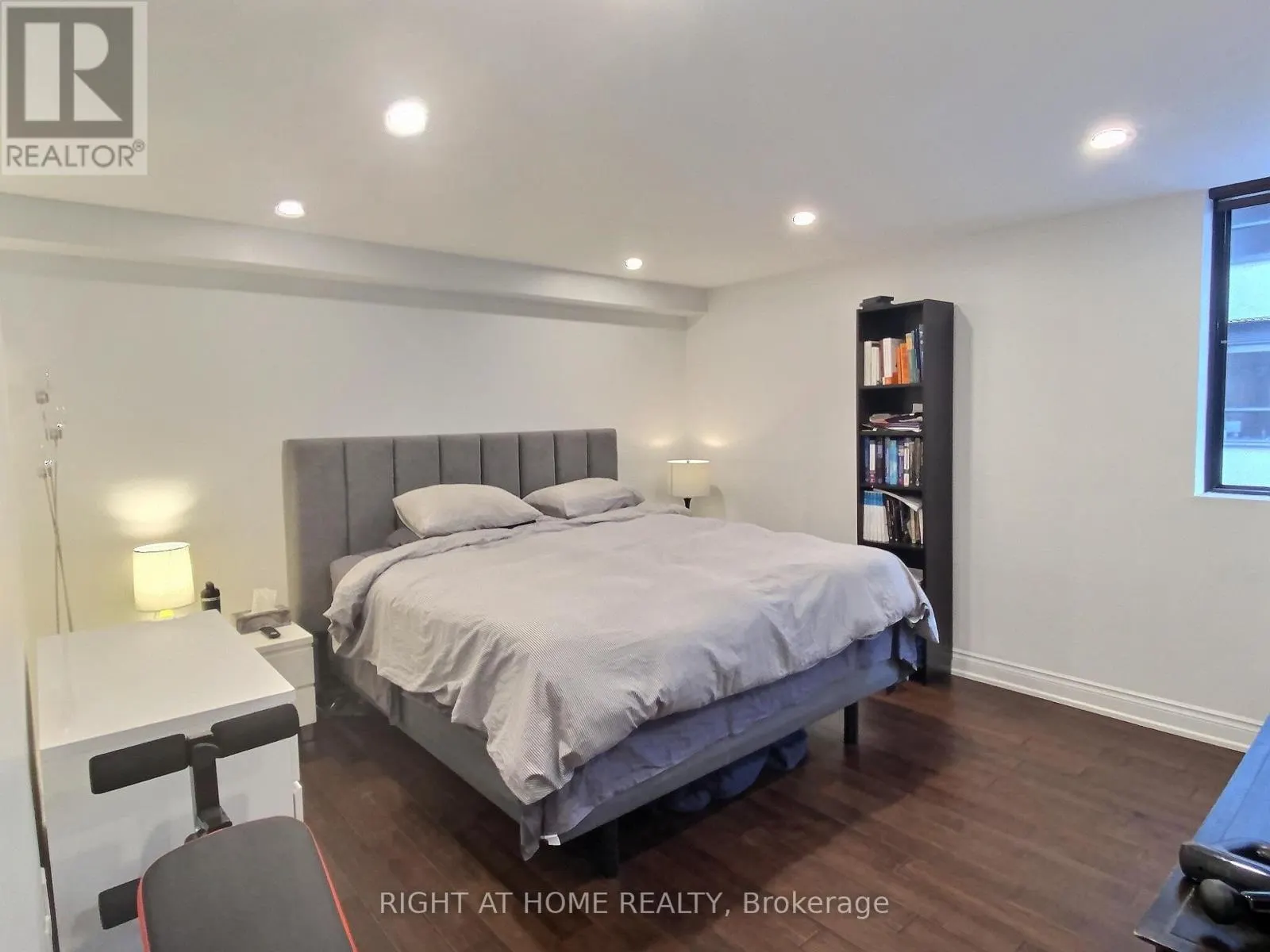 1004 - 192 JARVIS STREET