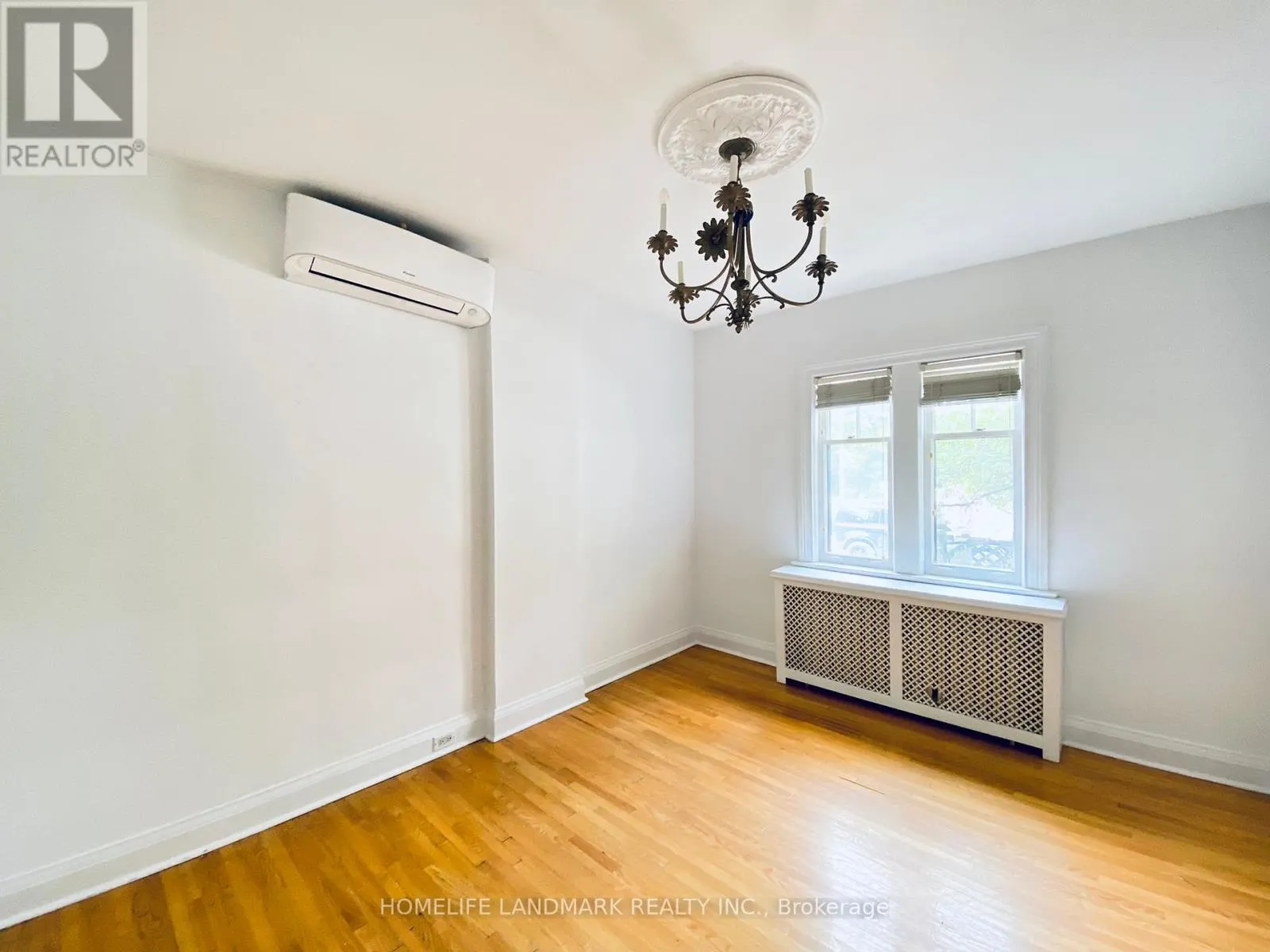 UPPER - 256 ORIOLE PARKWAY