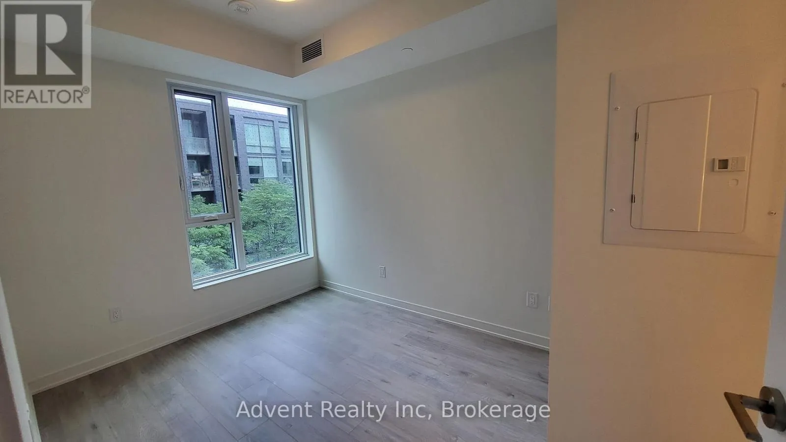 311 - 425 FRONT STREET E
