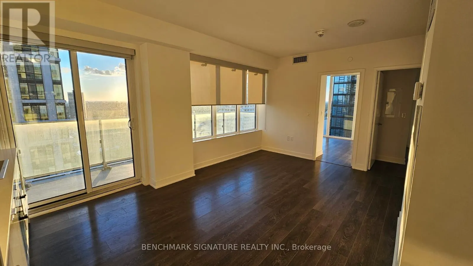 2810 - 99 BROADWAY AVENUE
