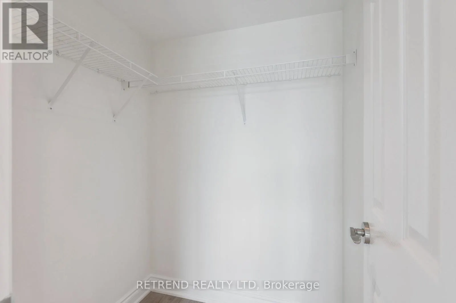 411 - 15 GREENVIEW AVENUE