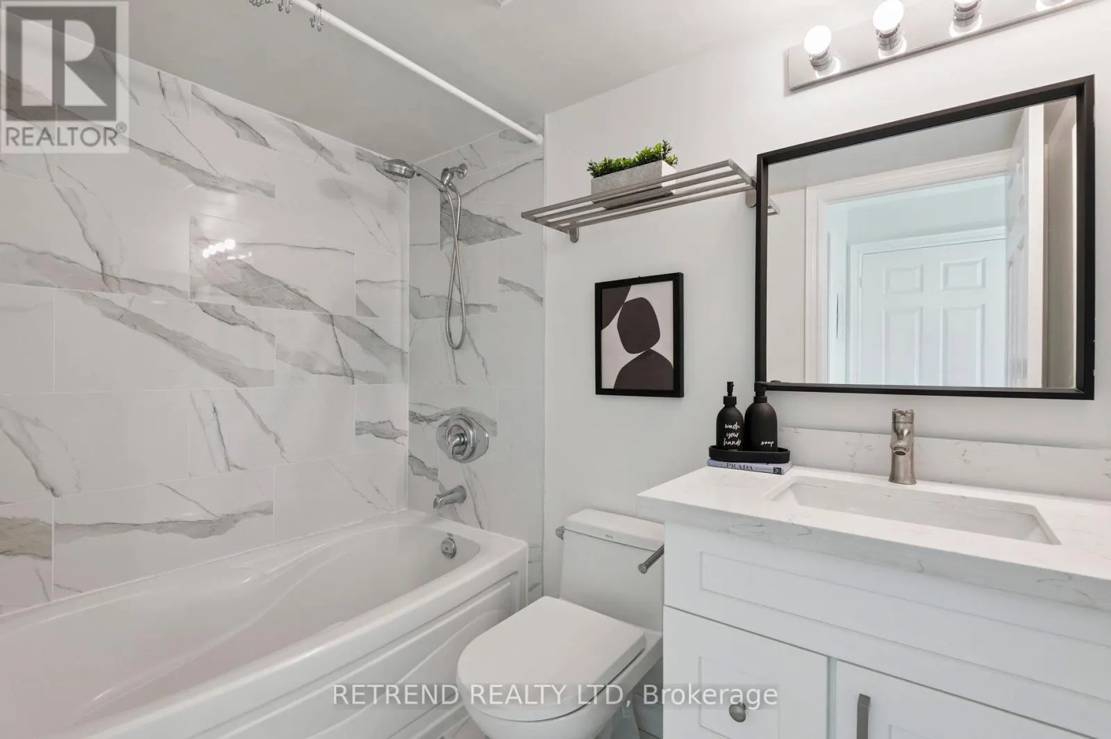 411 - 15 GREENVIEW AVENUE