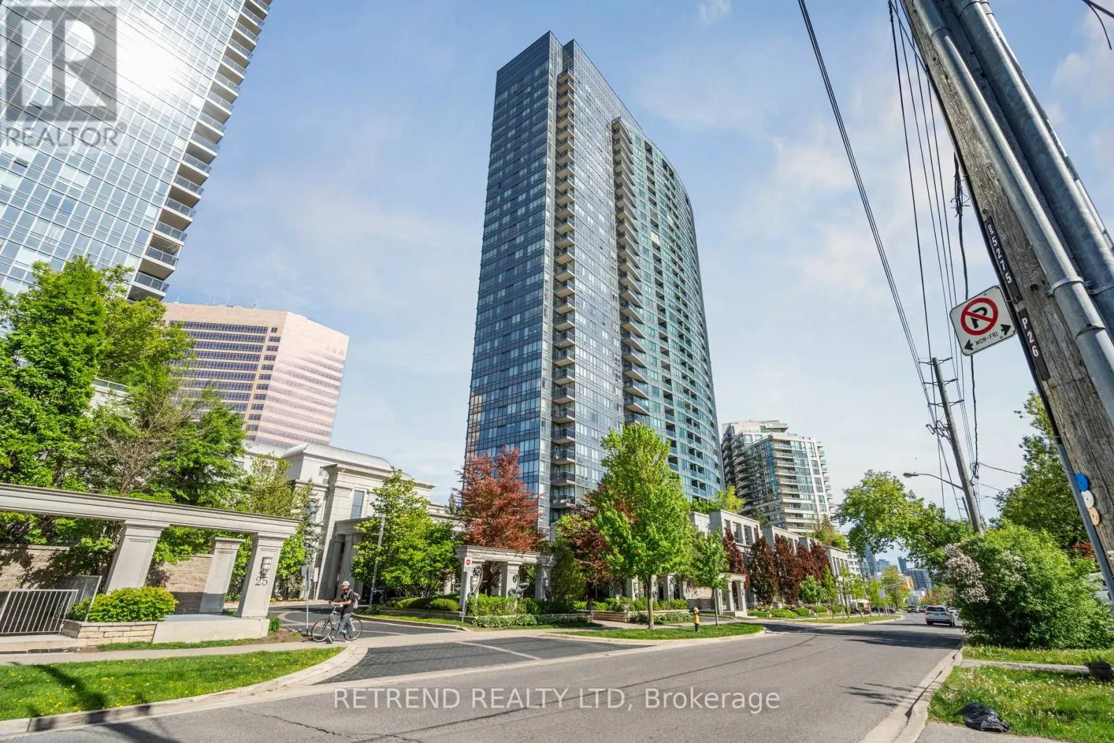 2111 - 15 GREENVIEW AVENUE