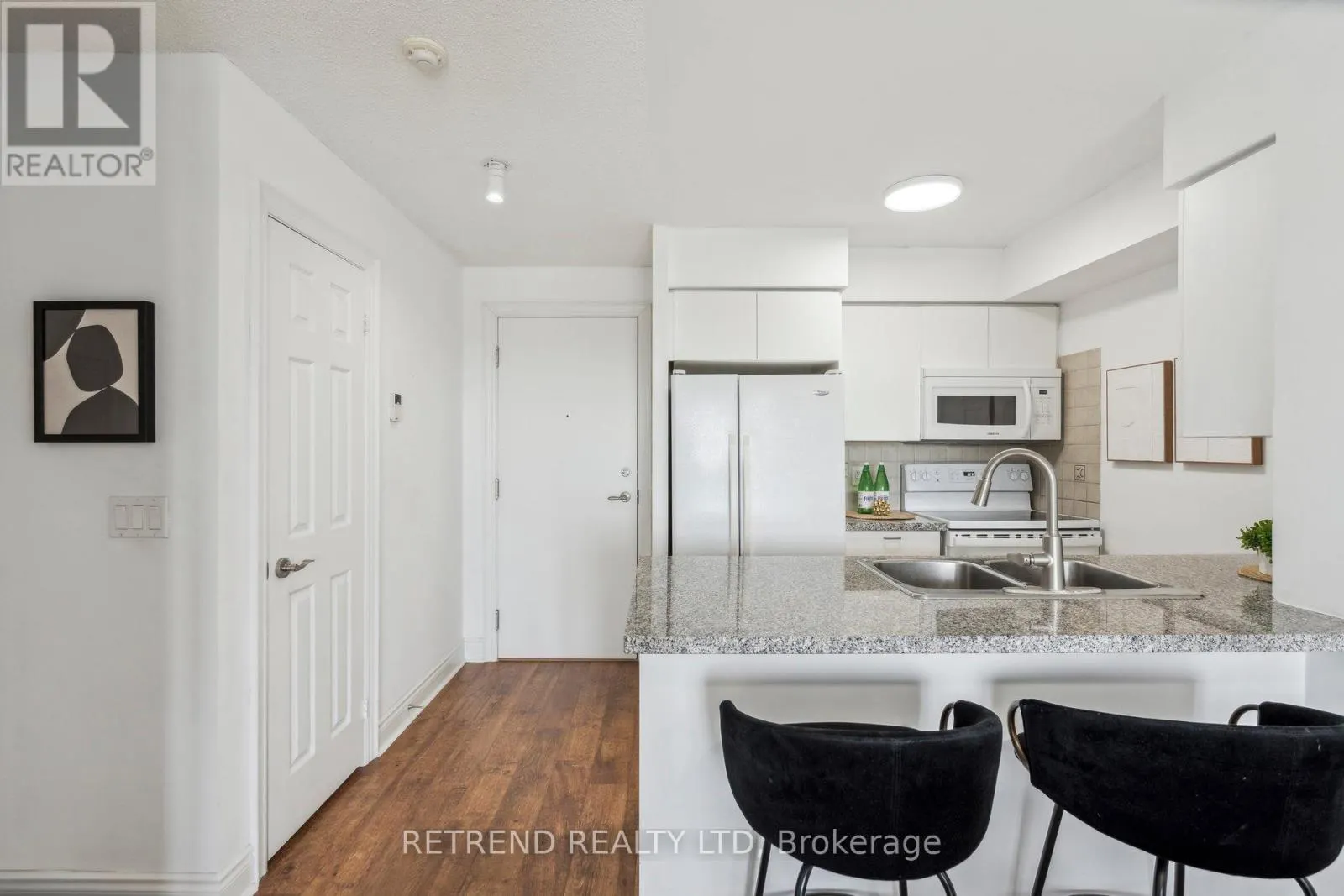 2111 - 15 GREENVIEW AVENUE