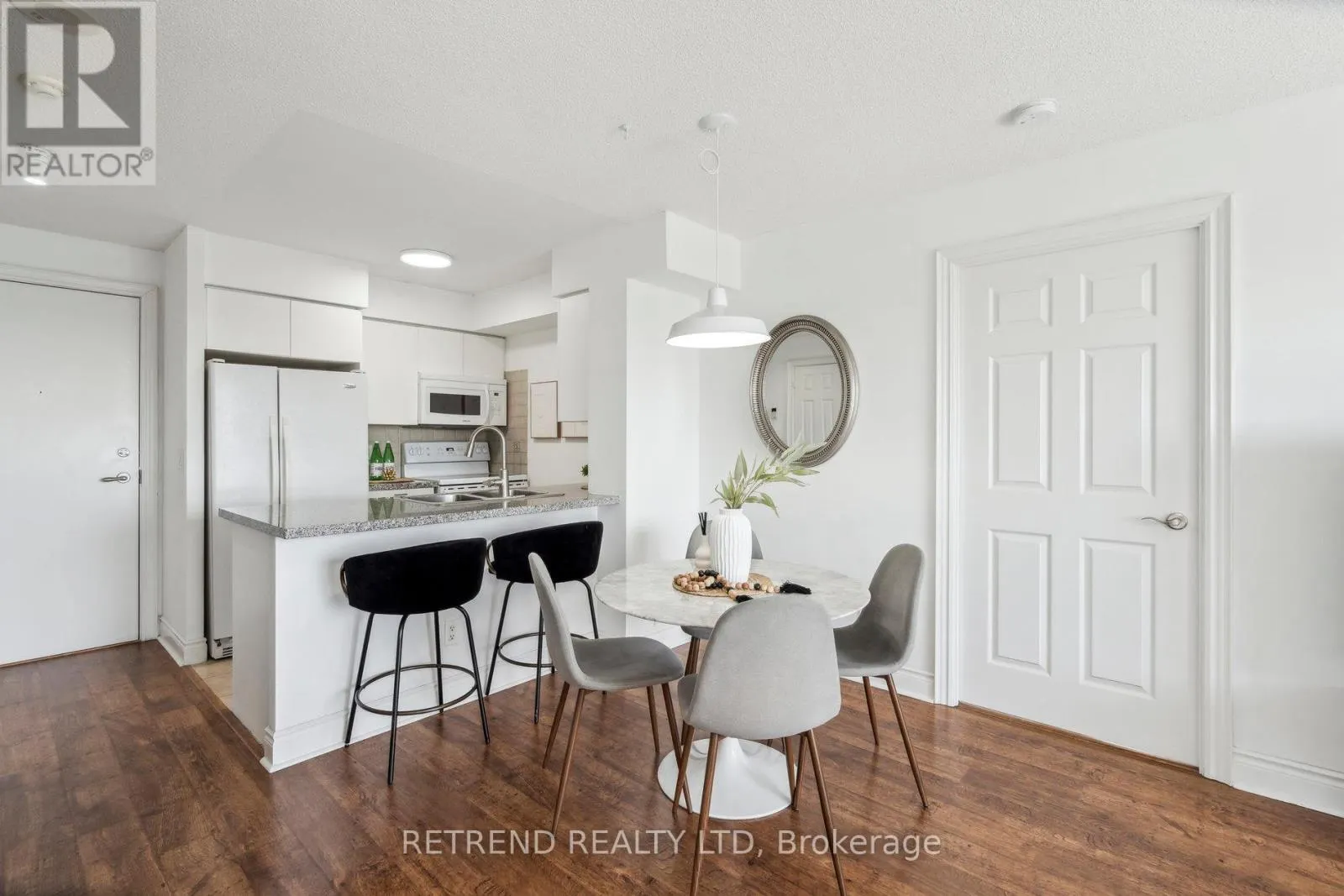 2111 - 15 GREENVIEW AVENUE