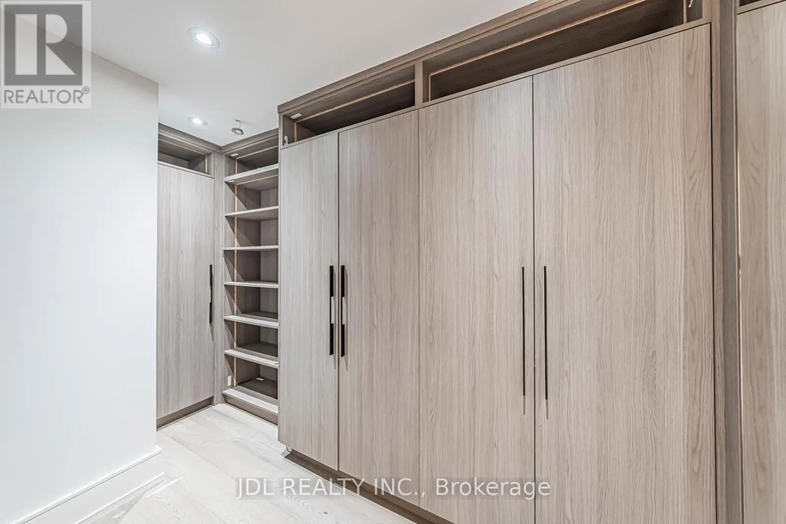 19 FIFESHIRE ROAD