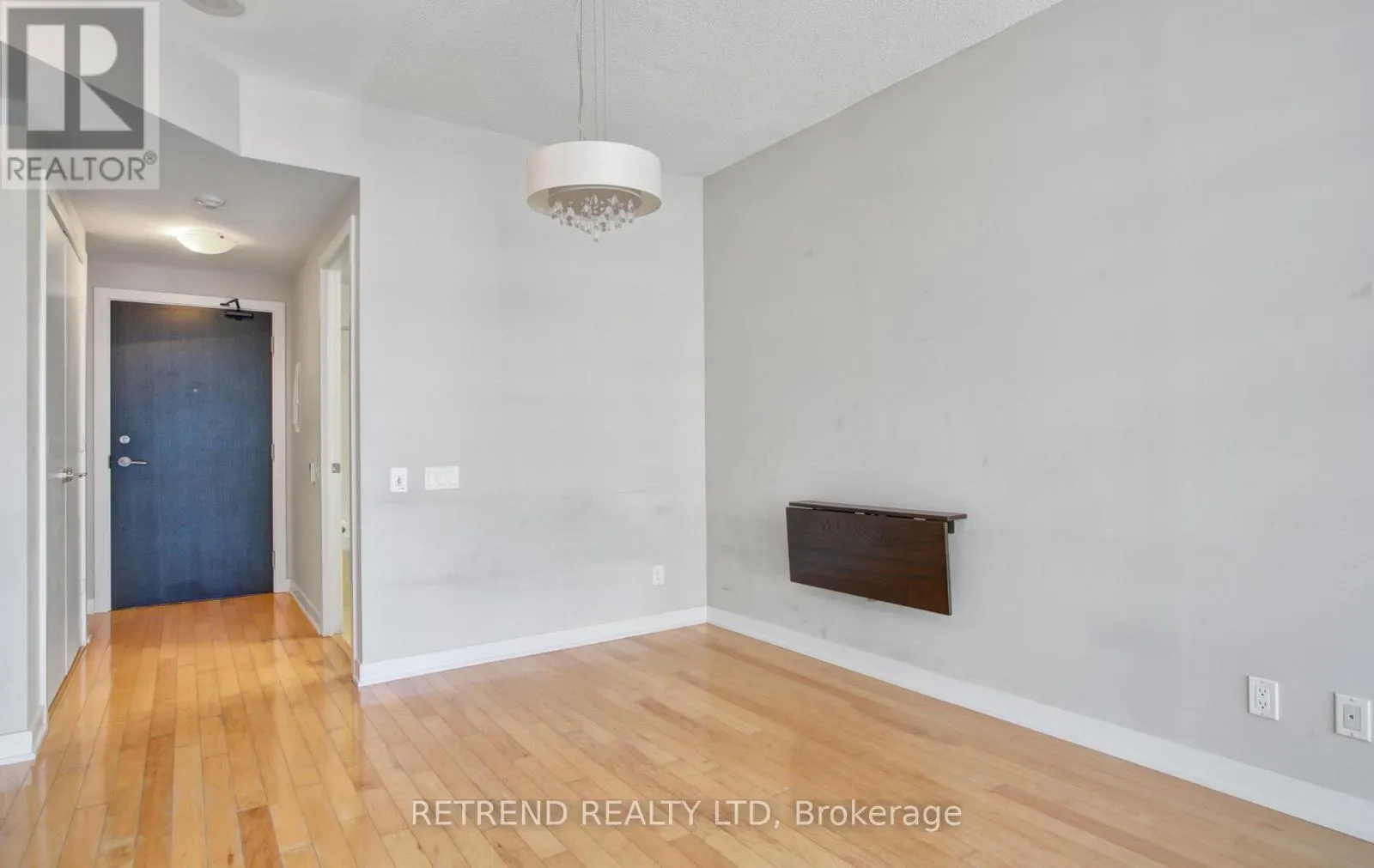 1010 - 33 CHARLES STREET E