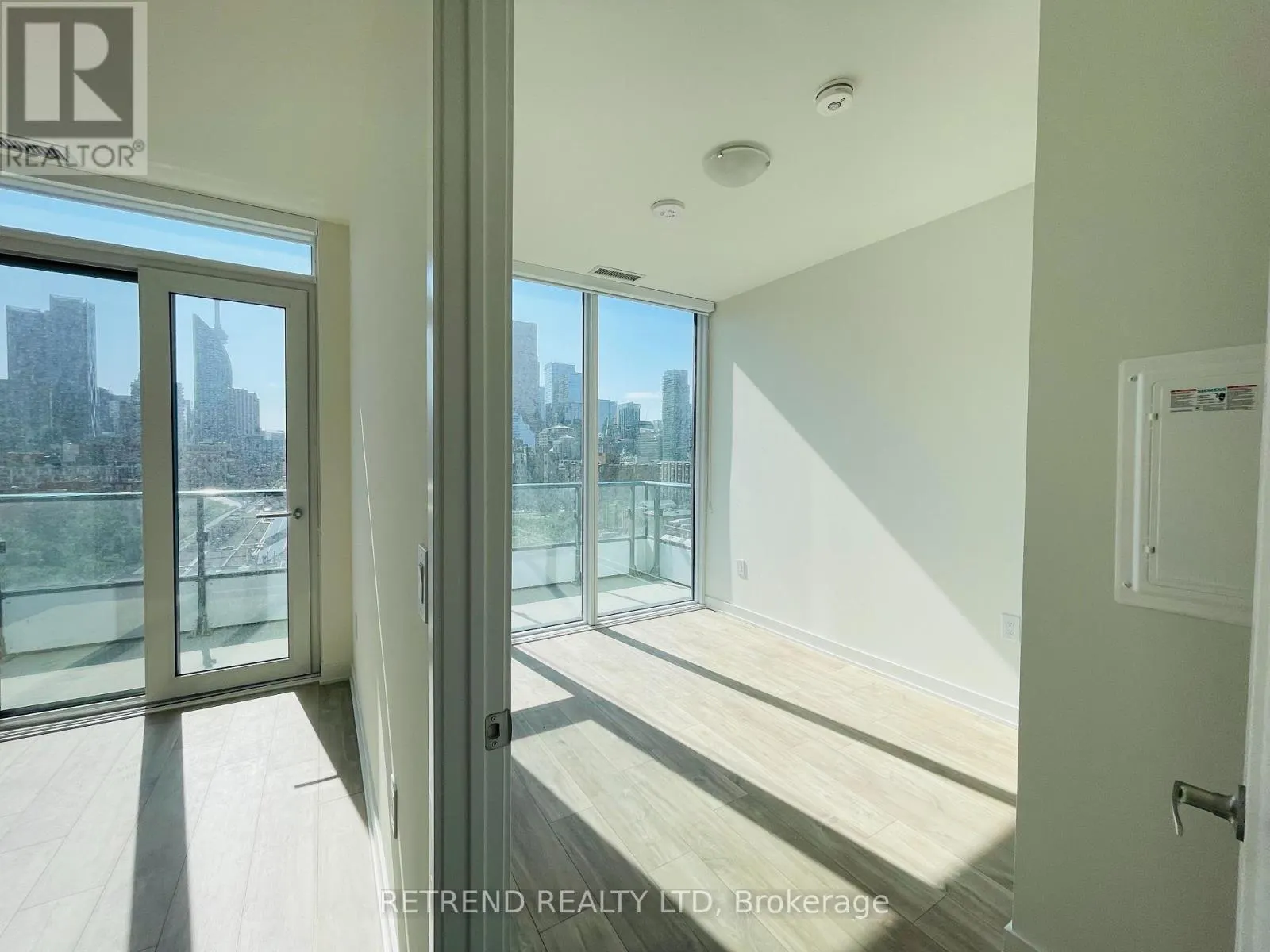 1050 - 121 LOWER SHERBOURNE STREET