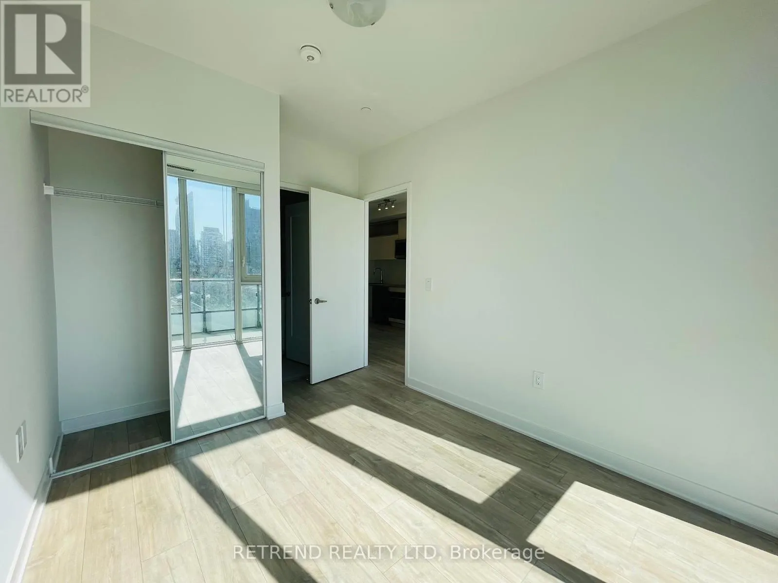 1050 - 121 LOWER SHERBOURNE STREET