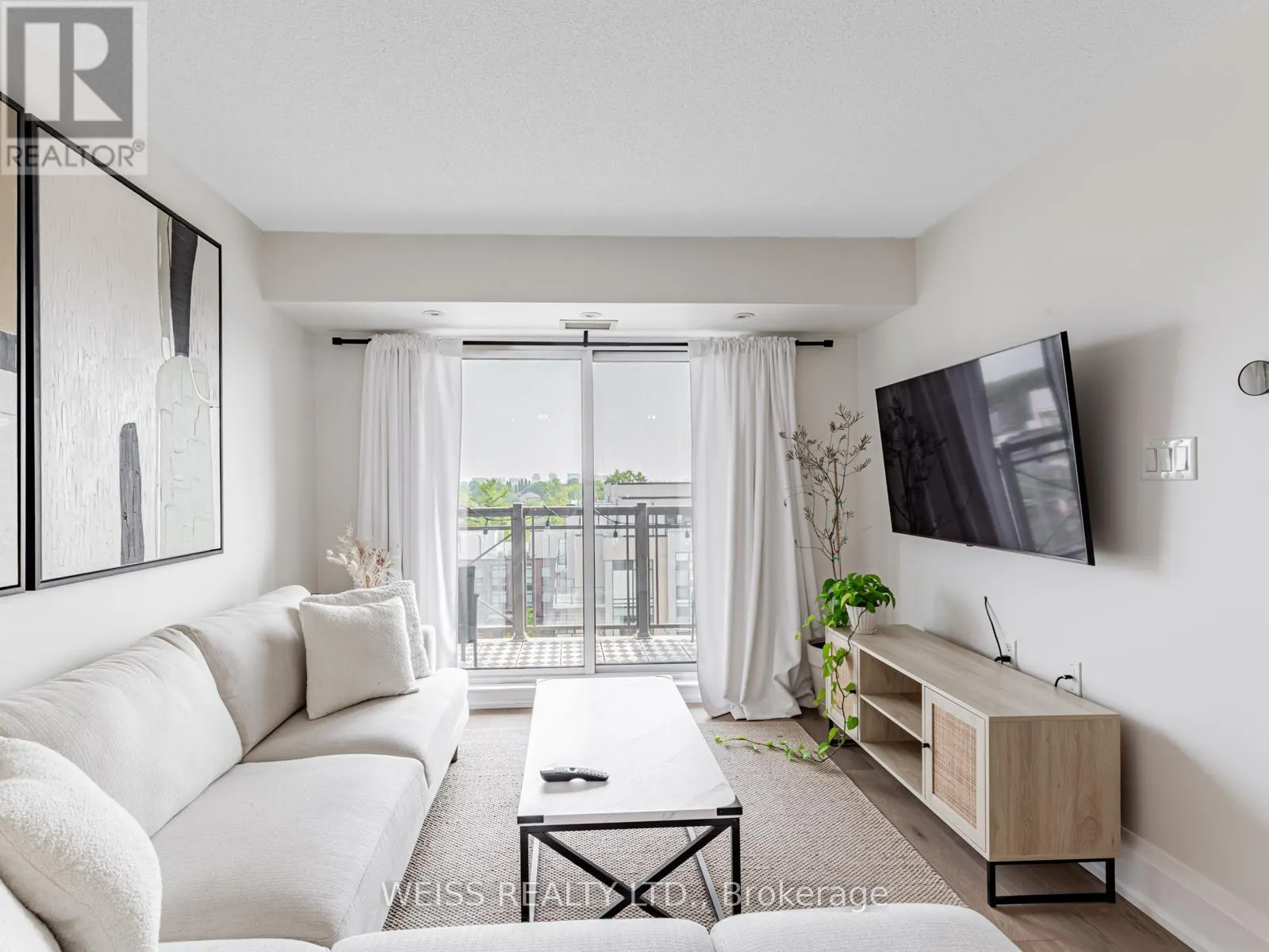 609 - 872 SHEPPARD AVENUE W