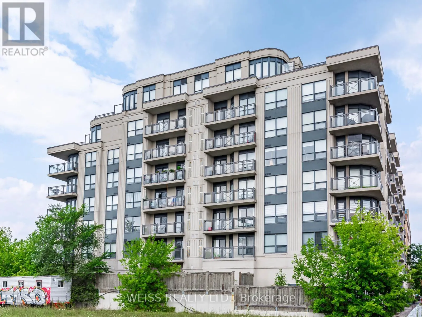609 - 872 SHEPPARD AVENUE W