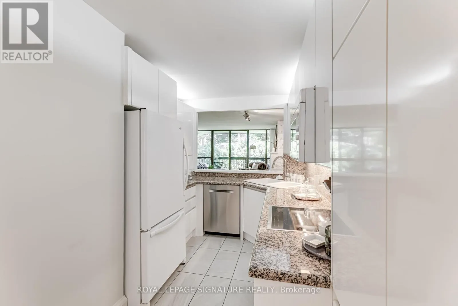 B2 - 142 PEARS AVENUE