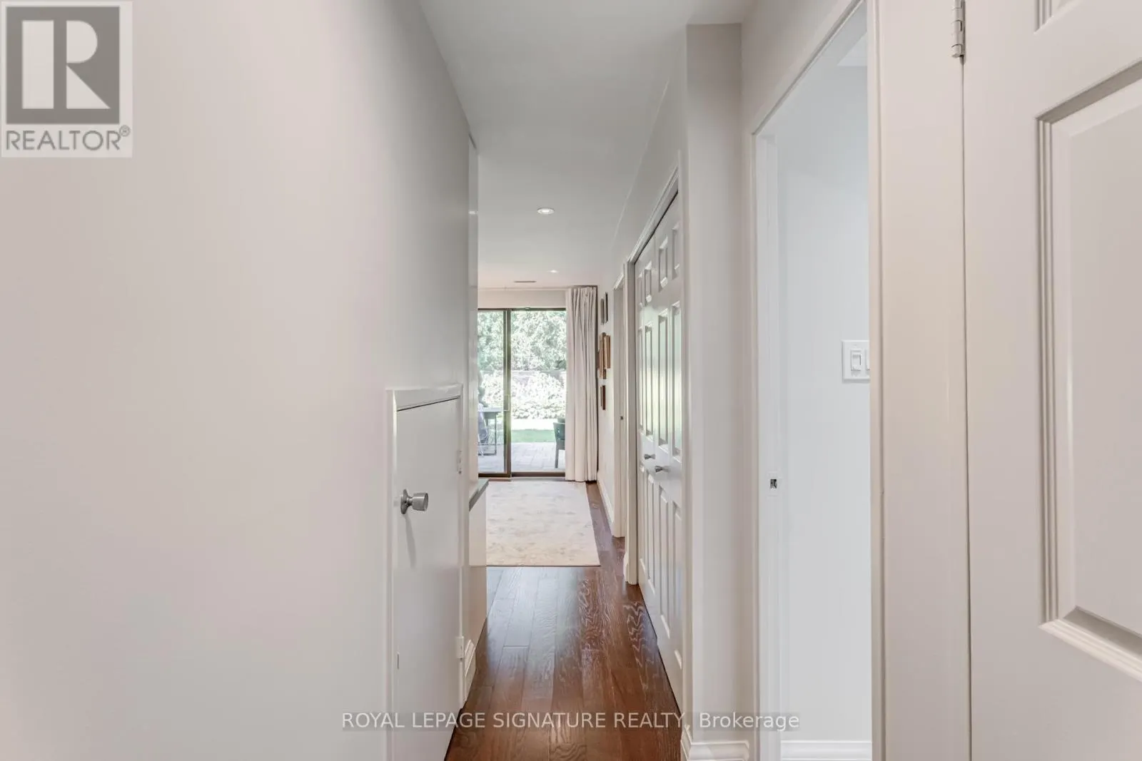 B2 - 142 PEARS AVENUE